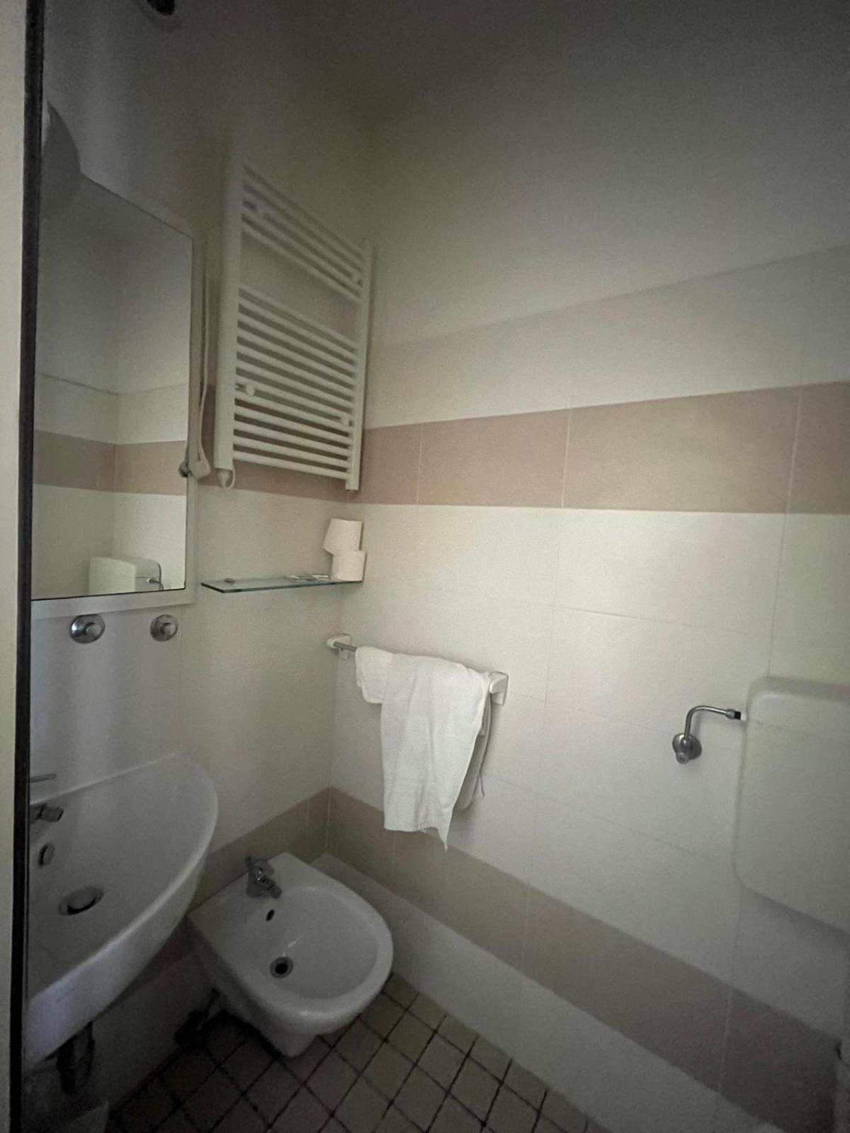 Hotel Tosi Riccione Kamer foto